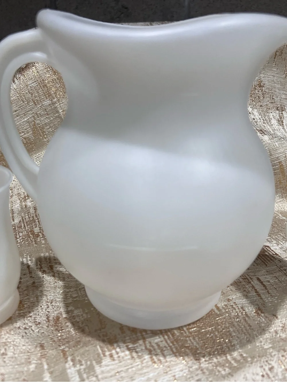Vintage Kool Aid Man 2 Quart Plastic Pitcher And 2 Cups 1980's Vintage